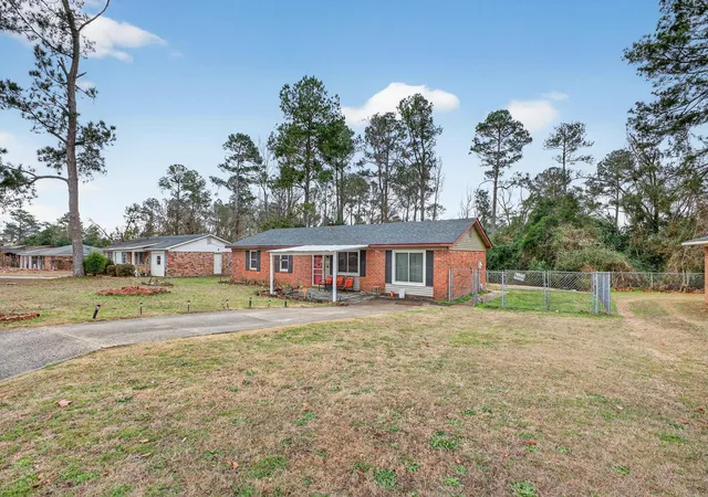 Photo 3 of Single family home for sale at 2914 Cumberland Dr, Augusta, GA 30906 | MLS# 98252470 | Listing updated on 2026-09-08