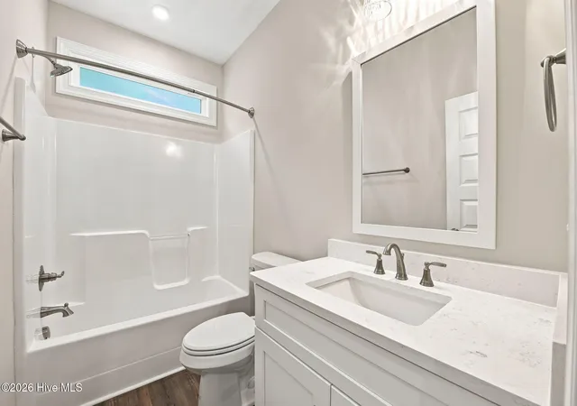 Photo 4 of Single family home for sale at 2010 Brighton Dr, New Bern, NC 28562 | MLS# 100583423 | Listing updated on 2026-09-20