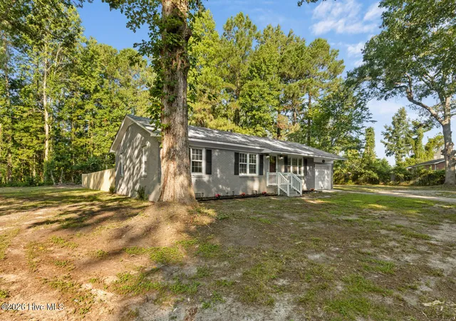 Photo 3 of Single family home for sale at 110 Boulder Ln, Jacksonville, NC 28540 | MLS# 100601072 | Listing updated on 2026-09-03
