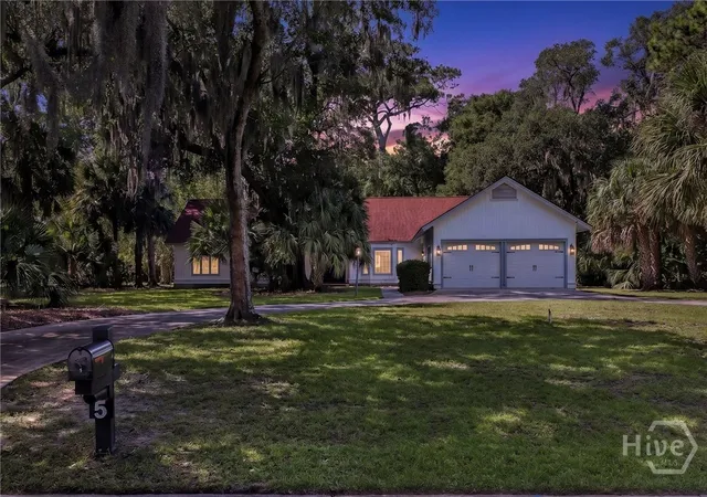 Photo 2 of Single family home for sale at 5 Magnolia Xing, Savannah, GA 31411 | MLS# SA363587 | Listing updated on 2026-10-05