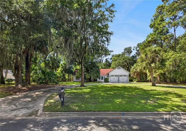 Photo 3 of Single family home for sale at 5 Magnolia Xing, Savannah, GA 31411 | MLS# SA363587 | Listing updated on 2026-10-05