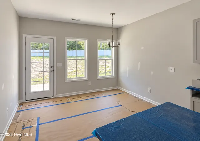 Photo 4 of Single family home for sale at 101 Crossvine St, Selma, NC 27576 | MLS# 100591839 | Listing updated on 2026-09-21