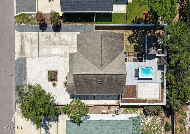 Photo 2 of Single family home for sale at 127 Northeast 15th St, Oak Island, NC 28465 | MLS# 100601581 | Listing updated on 2026-09-09