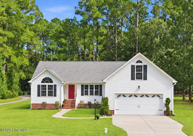 Photo 1 of Single family home for sale at 2119 Royal Pines Dr, New Bern, NC 28560 | MLS# 100601965 | Listing updated on 2026-09-08
