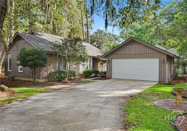 Photo 1 of Single family home for sale at 2 Bowline Ct, Savannah, GA 31411 | MLS# SA364245 | Listing updated on 2026-09-10