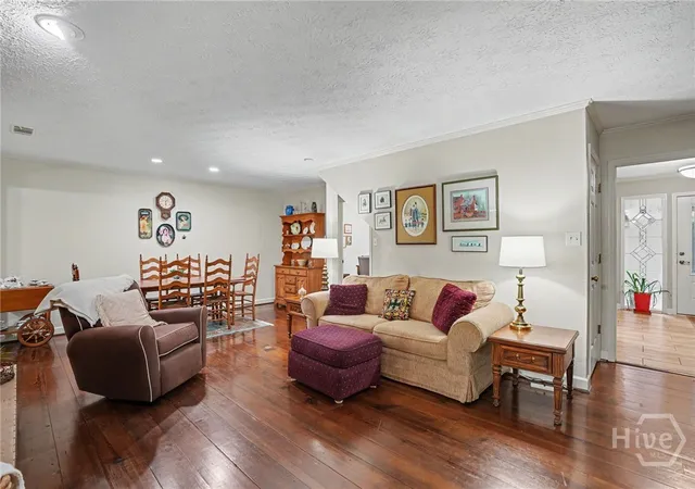 Photo 3 of Single family home for sale at 2 Bowline Ct, Savannah, GA 31411 | MLS# SA364245 | Listing updated on 2026-09-10