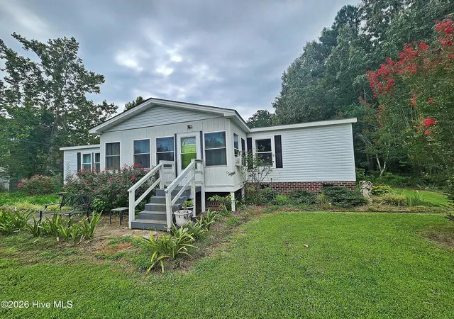 Photo 3 of Manufactured home for sale at 154 Hertford Beach Rd, Hertford, NC 27944 | MLS# 100601919 | Listing updated on 2026-09-10