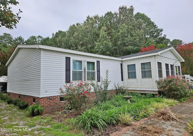 Photo 3 of Manufactured home for sale at 154 Hertford Beach Rd, Hertford, NC 27944 | MLS# 100601919 | Listing updated on 2026-09-10