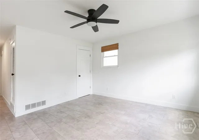 Photo 3 of Single family home for sale at 2332 Bona Bella Ave, Savannah, GA 31406 | MLS# SA360158 | Listing updated on 2026-09-11