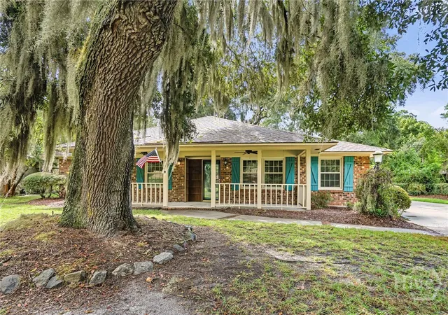 Photo 1 of Single family home for sale at 2421 Dolphin Dr, Savannah, GA 31406 | MLS# SA364276 | Listing updated on 2026-09-11