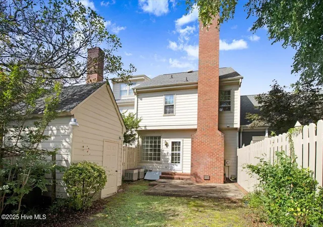 Photo 2 of Townhouse for sale at 711 N Spence Ave, Goldsboro, NC 27534 | MLS# 100568709 | Listing updated on 2026-09-14