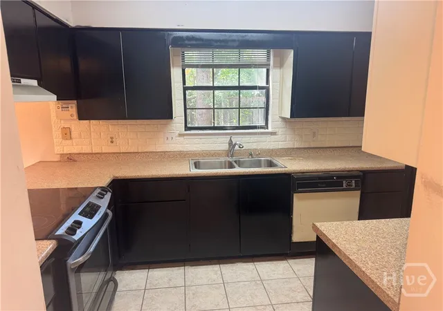 Photo 3 of Townhouse for sale at 145 Holland Park Cir, Savannah, GA 31419 | MLS# SA353676 | Listing updated on 2026-09-04