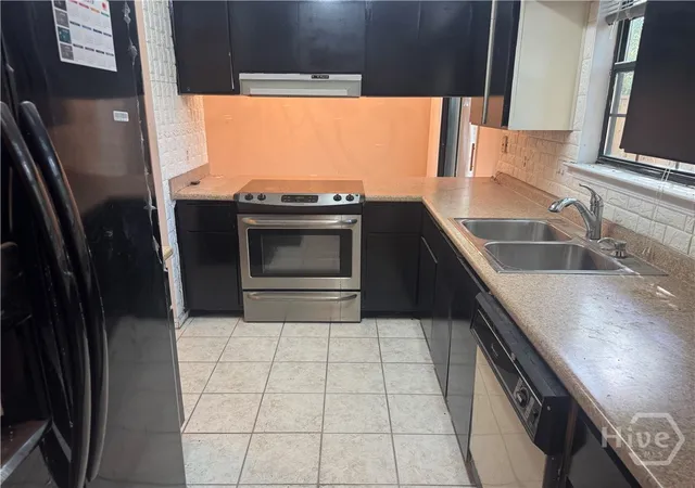 Photo 4 of Townhouse for sale at 145 Holland Park Cir, Savannah, GA 31419 | MLS# SA353676 | Listing updated on 2026-09-04