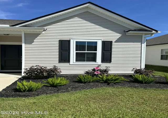 Photo 2 of Single family home for sale at 229 Eagle Claw Dr, Calabash, NC 28467 | MLS# 100602509 | Listing updated on 2026-09-13