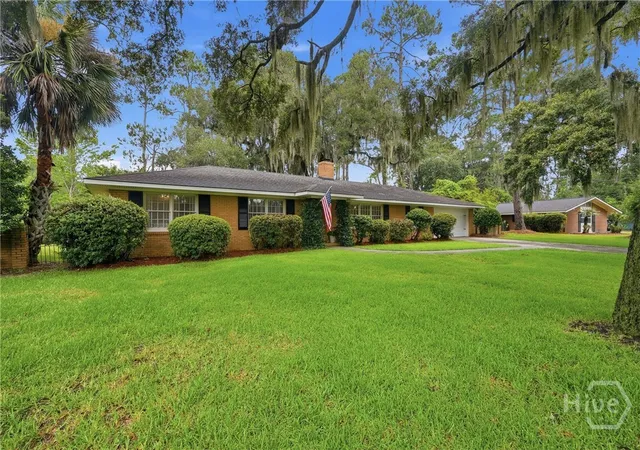 Photo 3 of Single family home for sale at 8305 Meadowbrook Rd, Savannah, GA 31406 | MLS# SA357408 | Listing updated on 2026-09-13