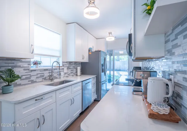 Photo 4 of Single family home for sale at 919 Page Ave, Wilmington, NC 28403 | MLS# 100600574 | Listing updated on 2026-09-01