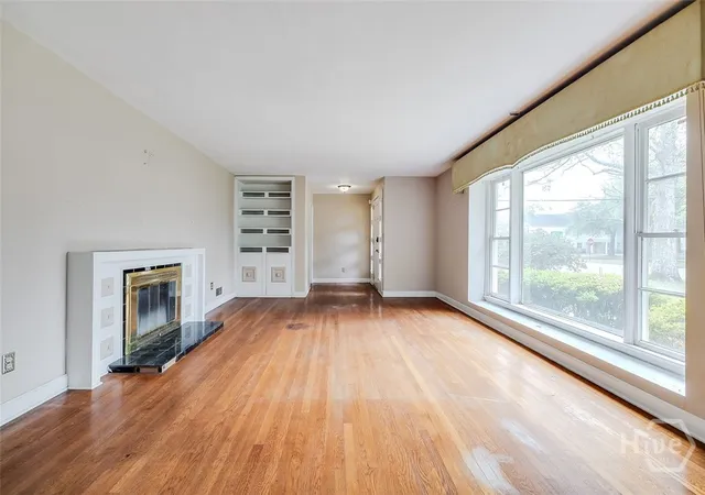 Photo 4 of Single family home for sale at 48 E 61st Street, Savannah, GA 31405 | MLS# SA351855 | Listing updated on 2026-09-10