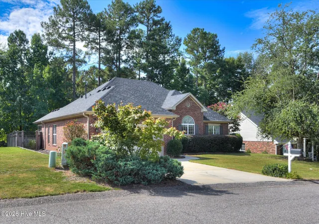 Photo 3 of Single family home for sale at 440 Bainbridge Dr, Aiken, SC 29803 | MLS# 100601638 | Listing updated on 2026-09-12