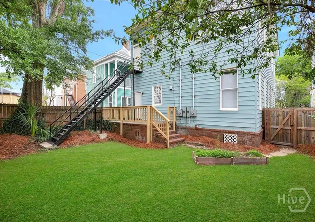 Listing Photo 2 - Condo for sale in building located at 309 W 33rd St, Savannah, GA 31401