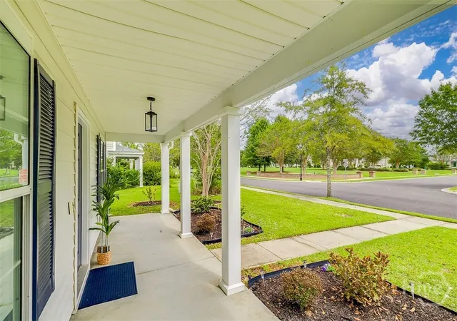 Photo 3 of Single family home for sale at 16 Fairgreen St, Savannah, GA 31407 | MLS# SA364504 | Listing updated on 2026-10-29