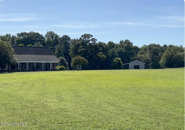 Photo 1 of Single family home for sale at 642 Enoch Rd, Clinton, NC 28328 | MLS# 100602695 | Listing updated on 2026-09-10