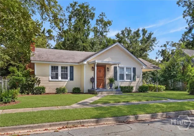 Photo 3 of Single family home for sale at 412 Lawton Ave, Savannah, GA 31404 | MLS# SA364053 | Listing updated on 2026-09-07