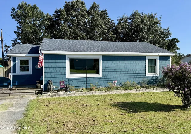 Photo 1 of Single family home for sale at 126 Jones St, Holly Ridge, NC 28445 | MLS# 100601339 | Listing updated on 2026-09-21
