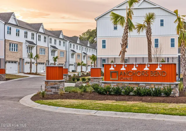 Photo 2 of Townhouse for sale at 824 Anchors Bnd Way, Wilmington, NC 28411 | MLS# 100602934 | Listing updated on 2026-09-16
