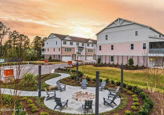 Photo 3 of Townhouse for sale at 824 Anchors Bnd Way, Wilmington, NC 28411 | MLS# 100602934 | Listing updated on 2026-09-16