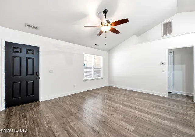Photo 3 of Single family home for sale at 122 Pond View Ln, Hampstead, NC 28443 | MLS# 100598243 | Listing updated on 2026-09-20