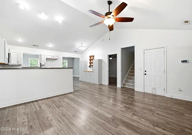 Photo 4 of Single family home for sale at 122 Pond View Ln, Hampstead, NC 28443 | MLS# 100598243 | Listing updated on 2026-09-20