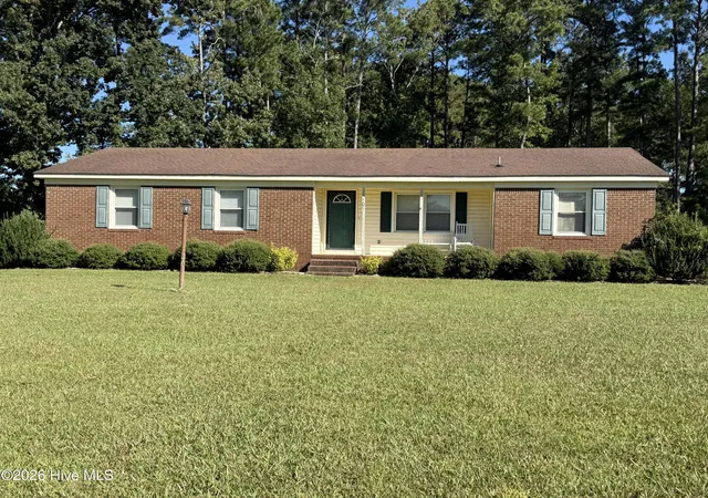 Single family home for sale at 108 Abbey Ln, Washington, NC 27889 | MLS# 100610272