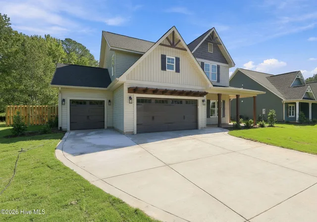Photo 3 of Single family home for sale at 452 James St, Vass, NC 28394 | MLS# 100564213 | Listing updated on 2026-10-14