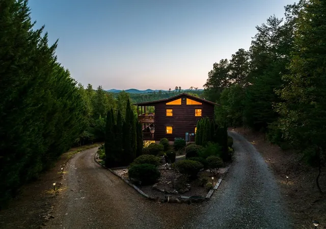 Photo 2 of Single family home for sale at 145 Skyview Dr, Murphy, NC 28906 | MLS# 98544099 | Listing updated on 2026-09-05