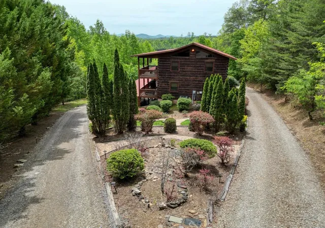 Photo 3 of Single family home for sale at 145 Skyview Dr, Murphy, NC 28906 | MLS# 98544099 | Listing updated on 2026-09-05