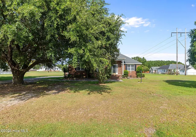 Photo 2 of Single family home for sale at 102 Homestead Dr, Goldsboro, NC 27530 | MLS# 100604076 | Listing updated on 2026-10-20