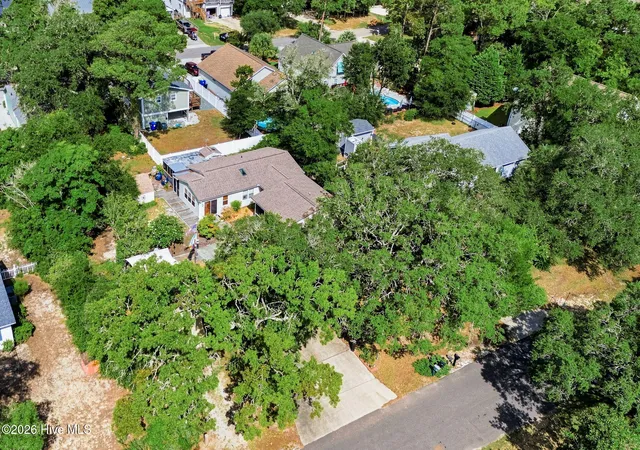 Photo 3 of Single family home for sale at 315 Ne 40th Street, Oak Island, NC 28465 | MLS# 100603123 | Listing updated on 2026-10-07