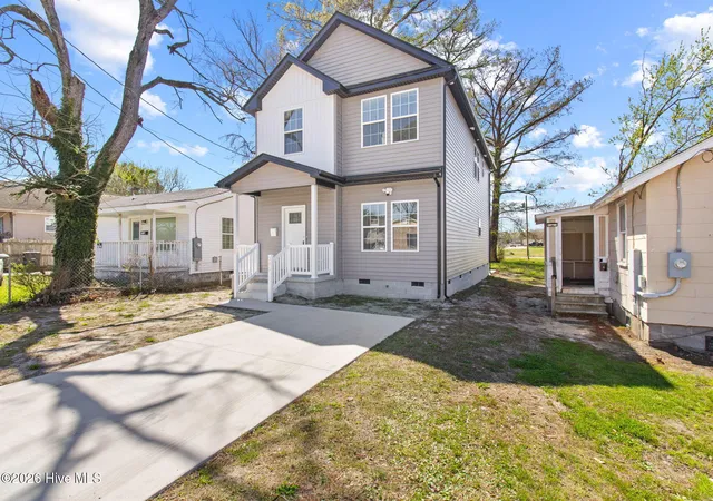 Photo 3 of Single family home for sale at 305 W Cypress St, Elizabeth City, NC 27909 | MLS# 100568828 | Listing updated on 2026-09-14