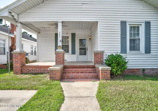 Photo 3 of Single family home for sale at 300 W Howard Ave, Tarboro, NC 27886 | MLS# 100602014 | Listing updated on 2026-09-09