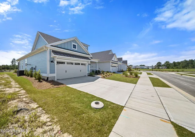 Photo 3 of Single family home for sale at 6020 Calvada Cir, Leland, NC 28451 | MLS# 100531955 | Listing updated on 2026-09-04