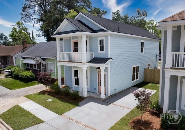 Photo 4 of Single family home for sale at 809 E 36th Street, Savannah, GA 31401 | MLS# SA362628 | Listing updated on 2026-09-04