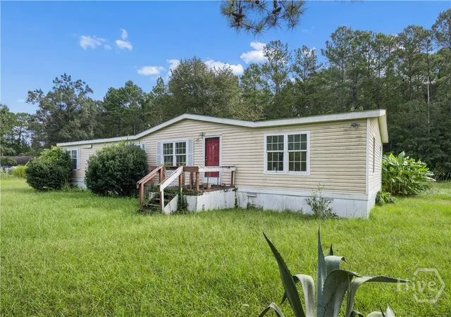 Photo 2 of Single family home for sale at 426 Adams Rd, Bloomingdale, GA 31302 | MLS# SA364263 | Listing updated on 2026-09-10