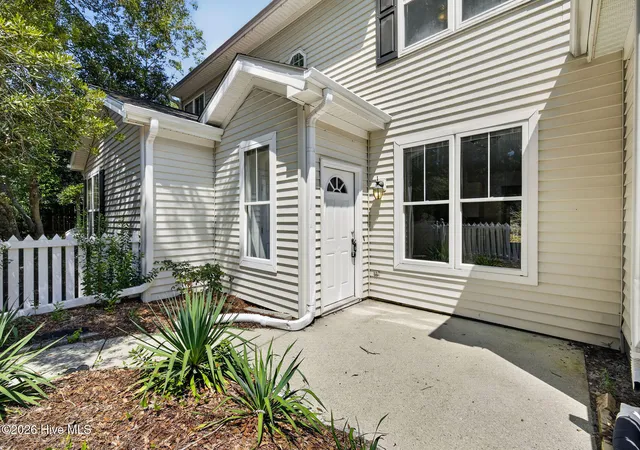 Photo 3 of Townhouse for sale at 5813 Wrightsville Ave #Apt 135, Wilmington, NC 28403 | MLS# 100600528 | Listing updated on 2026-09-16
