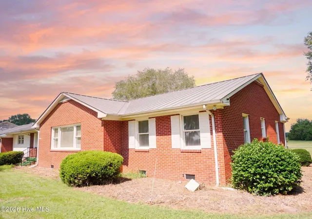 Photo 3 of Single family home for sale at 1698 W Pleasant Hl Rd, Pink Hill, NC 28572 | MLS# 100601350 | Listing updated on 2026-09-04