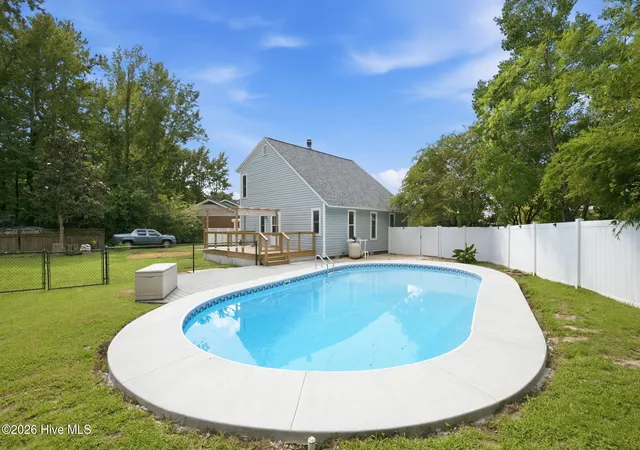 Photo 2 of Single family home for sale at 204 Little John Ln, Havelock, NC 28532 | MLS# 100602161 | Listing updated on 2026-09-11