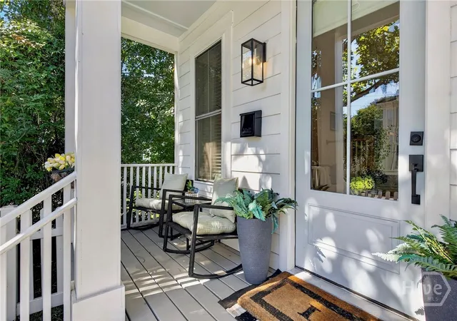 Photo 4 of Single family home for sale at 822 E Anderson St, Savannah, GA 31401 | MLS# SA366264 | Listing updated on 2026-10-16