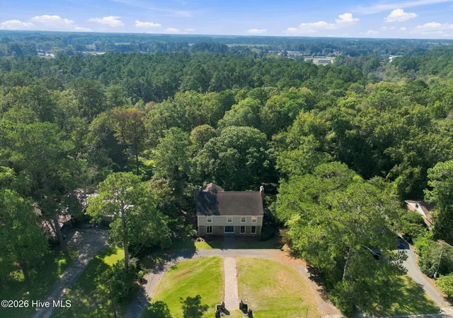 Photo 3 of Single family home for sale at 1013 Riverside Blvd, Lumberton, NC 28358 | MLS# 100611037 | Listing updated on 2026-10-28