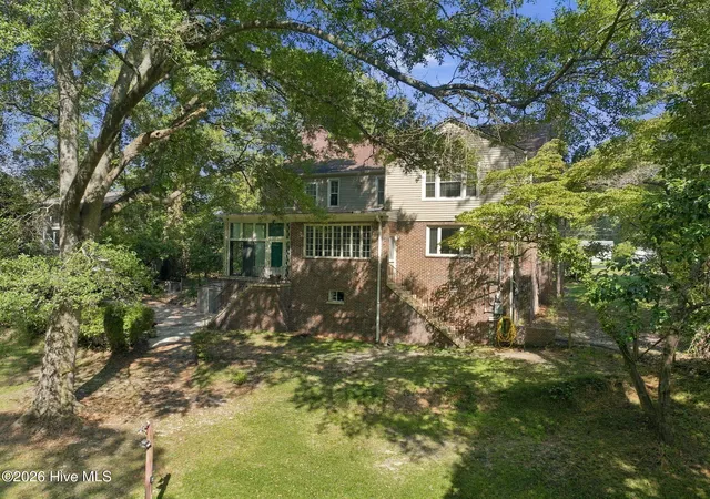 Photo 4 of Single family home for sale at 1013 Riverside Blvd, Lumberton, NC 28358 | MLS# 100611037 | Listing updated on 2026-10-28