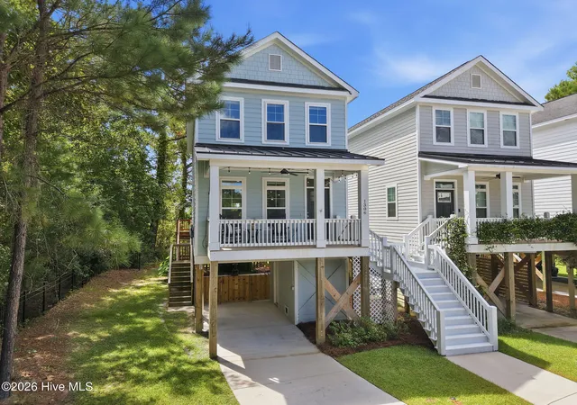 Photo 3 of Single family home for sale at 1306 Charleston Comn Dr, Leland, NC 28451 | MLS# 100601684 | Listing updated on 2026-10-08