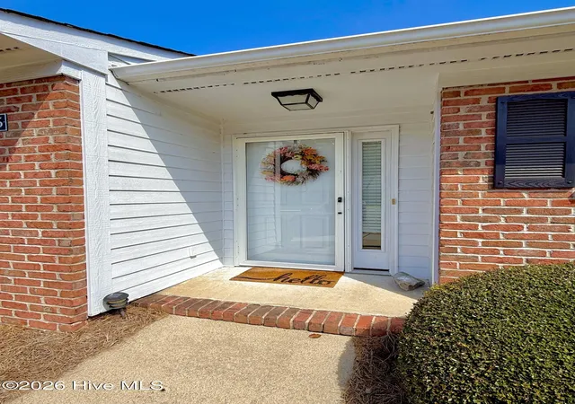 Photo 2 of Townhouse for sale at 3105 Fox Run Dr, Kinston, NC 28504 | MLS# 100600298 | Listing updated on 2026-09-04